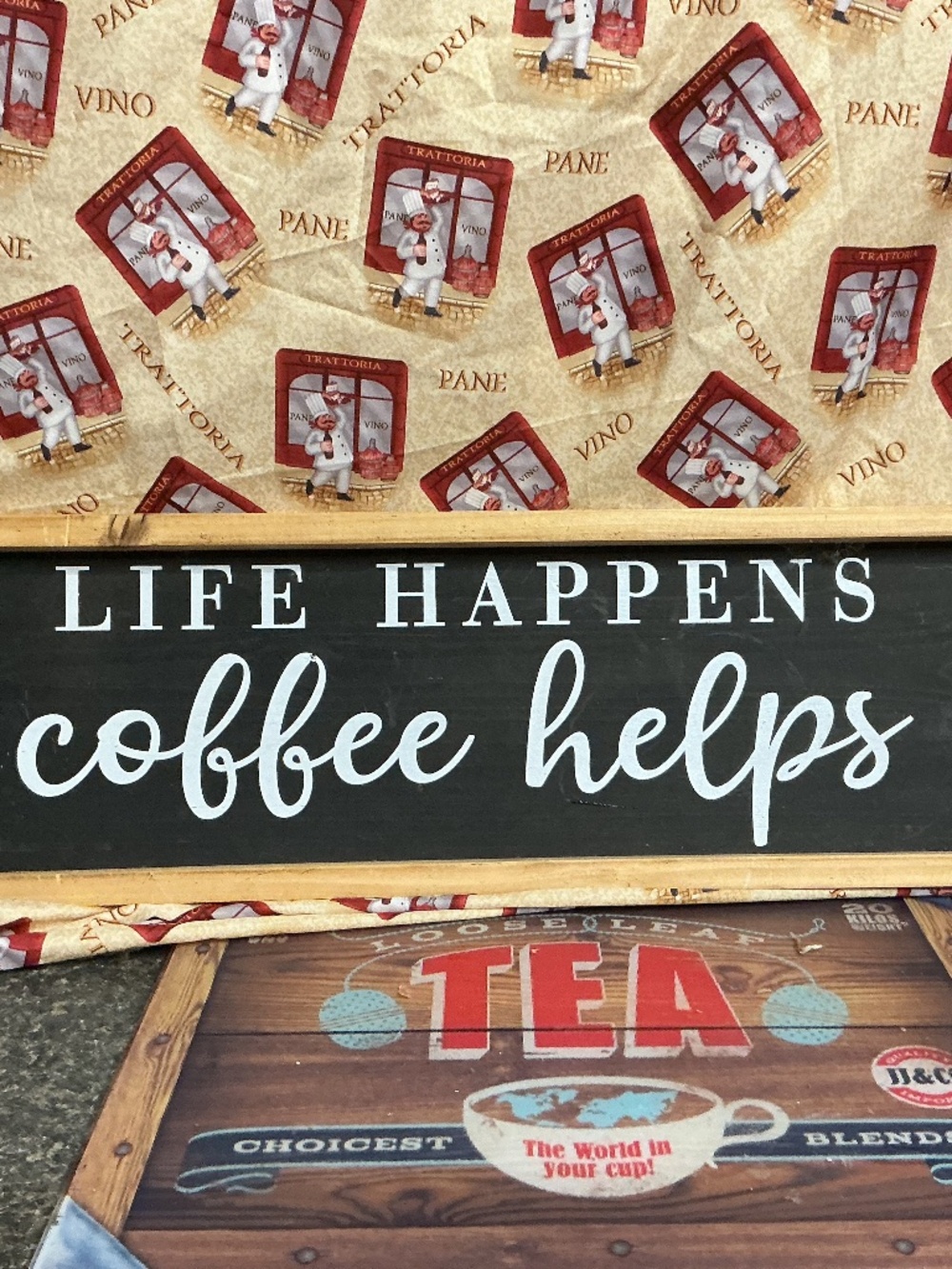 Kitchen wall decor